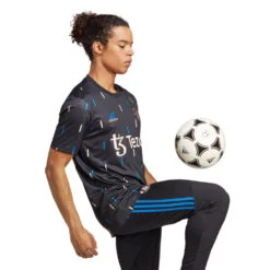 Camiseta Adidas Manchester United FC Pre-Match 2022-2023 -Puma Ventas camiseta adidas manchester united fc pre match 2022 2023 black night grey glory blue icey pink 2