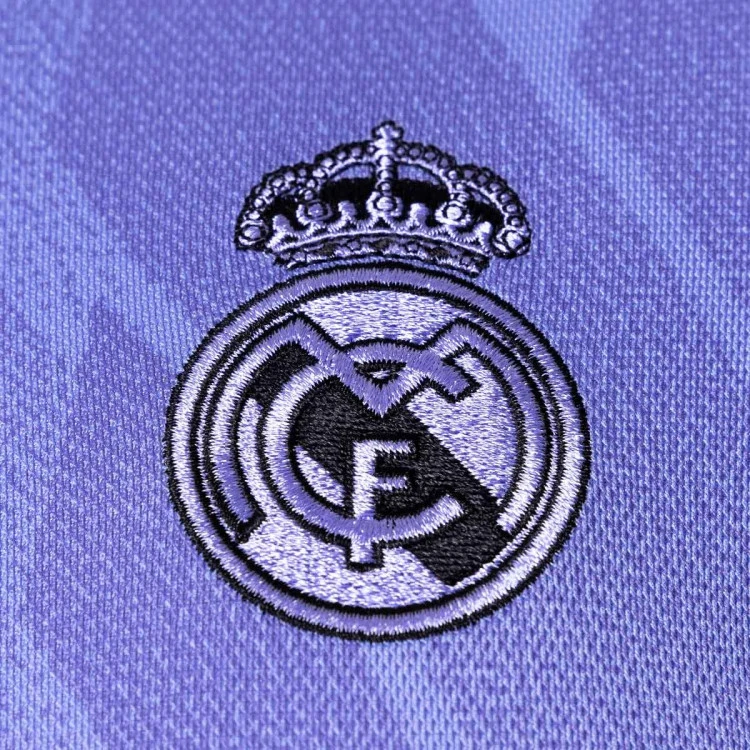 Camiseta Adidas Real Madrid CF Segunda Equipación 2022-2023 Niño 5 Camiseta Adidas Real Madrid CF Segunda Equipación 2022-2023 Niño - Imagen 3