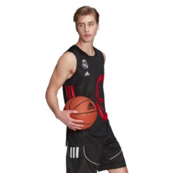 Camiseta Adidas Real Madrid CF Fanswear Avengers -Puma Ventas camiseta adidas real madrid fanswear temp. 202122 avengers pack adulto black 4