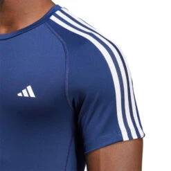 Camiseta Adidas TechFit 3 Stripes -Puma Ventas camiseta adidas techfit 3 stripes dark marine 3