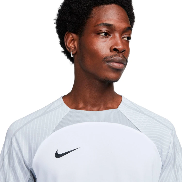 Camiseta Nike Dri-Fit Strike 5 Camiseta Nike Dri-Fit Strike - Imagen 3