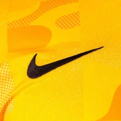 Camiseta Nike NIKE FC Dri-Fit Libero GX -Puma Ventas camiseta nike m nsw df fc libero top ss gx light curryuniversity goldblack 3