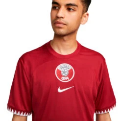 Camiseta Nike Qatar Primera Equipación Stadium Mundial Qatar 2022 -Puma Ventas camiseta nike qatar primera equipacion stadium mundial qatar 2022 desert maroon 2