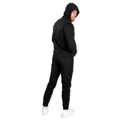 Chaqueta Venum UFC Fight Night 2.0 Replica -Puma Ventas chaqueta venum ufc fight night 2.0 replica black gold 2